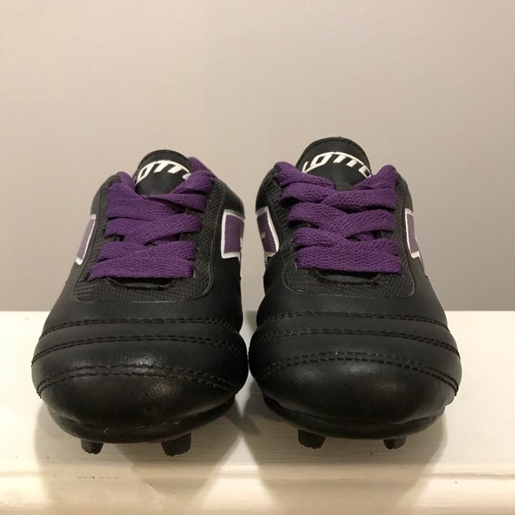 Toddlers Soccer shoes ⚽️ - Picture 2 of 5